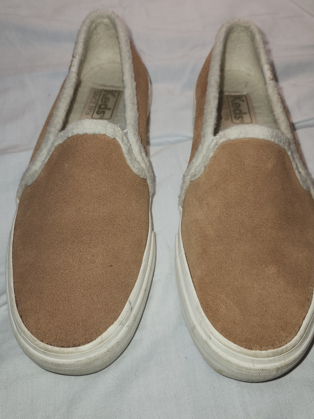 Keds Women’s Slip-On Suede Casual Shoes in Tan with Sherpa Trim 7